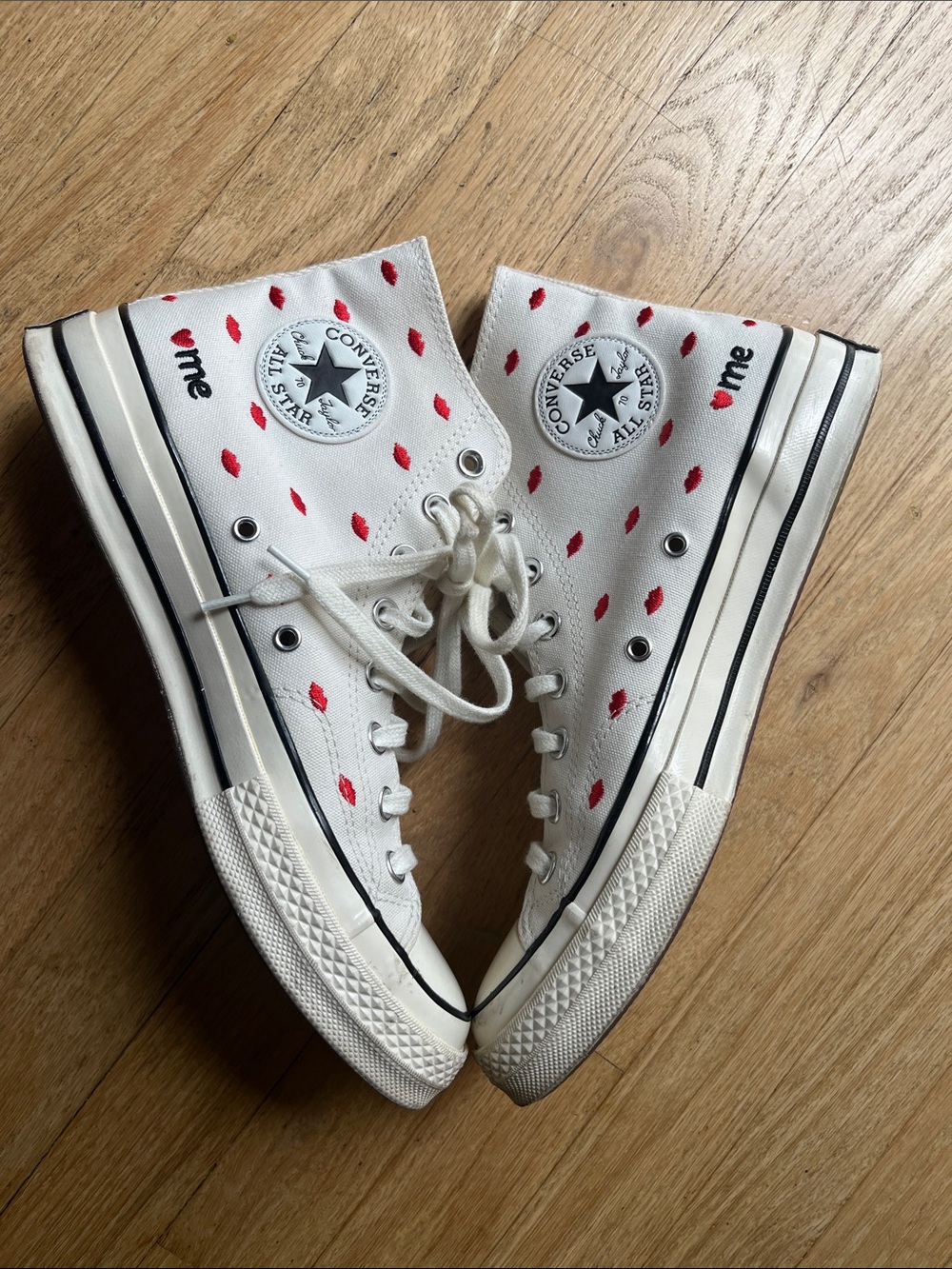 Converse Chuck Taylor All Star 70 Hi Embroidered Lips Mens 8.5 women’s 10.5